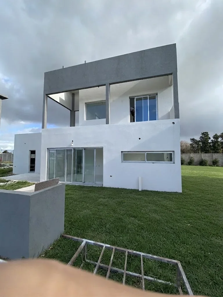 Aberturas de aluminio en Laguna Azul